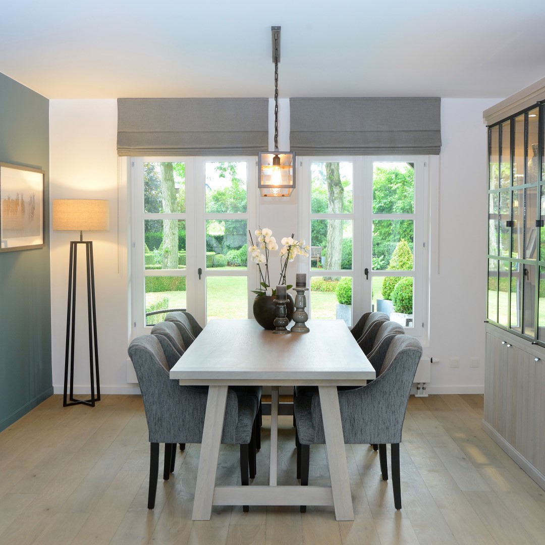 Moderne hanglamp Manoir 100 met zwarte metalen frame met helder glas voor industrieel en modern intrieur