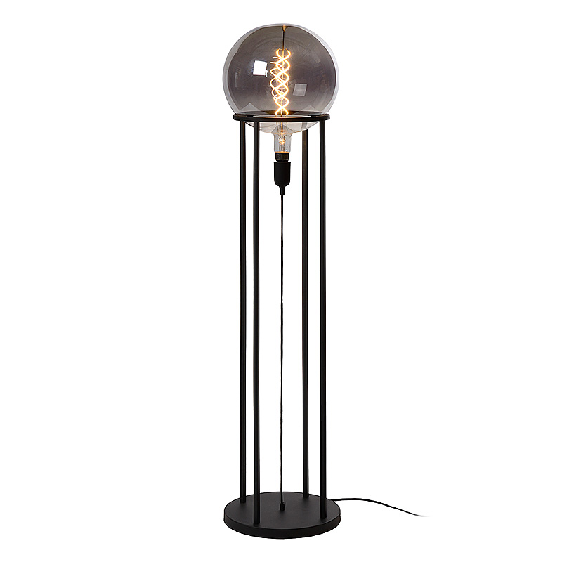 Moderne vloerlamp Nabori met afwerking in een zwarte metalen frame en een gloeidraad voor een modern interieur van Atmooz