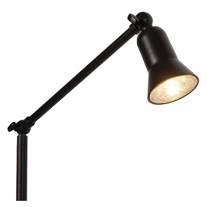Lange vloerlamp Java by Atmooz met zwarte metalen frame en goud voor een industrieel interieur ideaal als leeslamp 