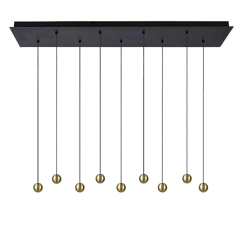 Minimal clean hanglamp Lucile met een metalen afwerking in het zwart en goud voor in de woonkamer in een industrieel interieur